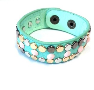 Pulsera turquesa con tachuelas (1 ud)